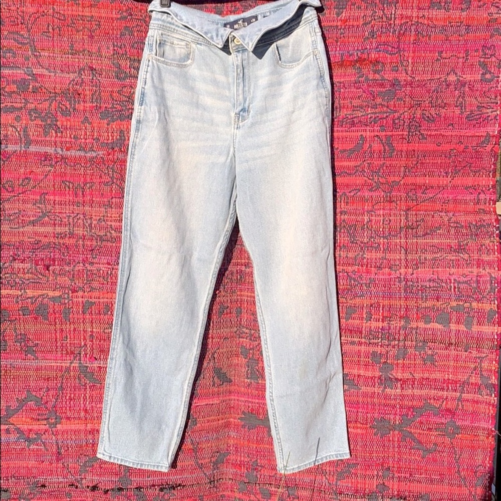 Women’s Ultra High Rise Mom Jean